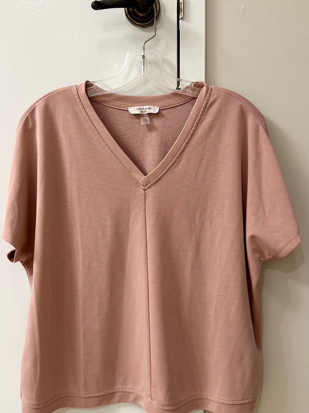 Cable & Gauge Dusty Pink V-Neck Short Sleeve Tee